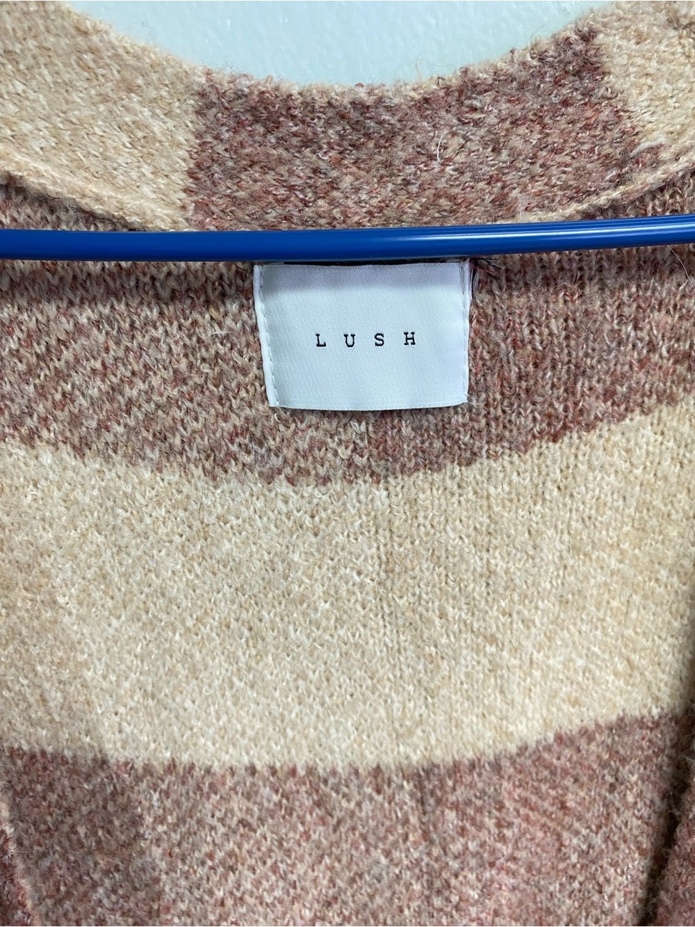 LUSH CARDIGAN SWEATER - LARGE - Picture 9 of 10